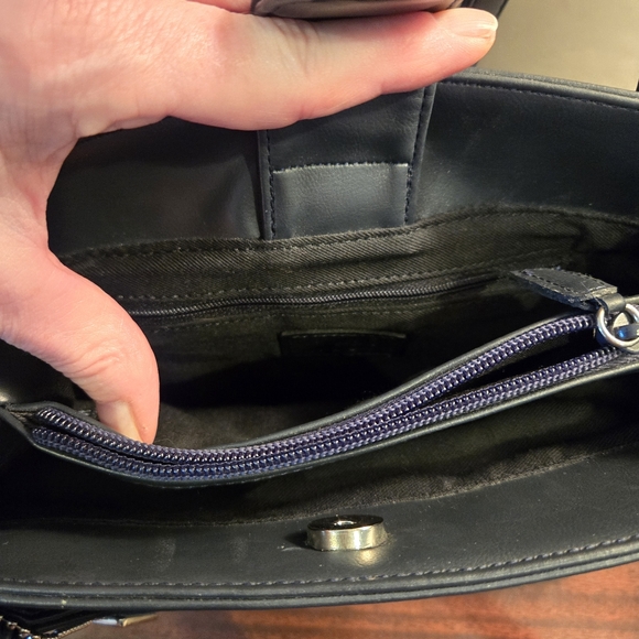 NWOT Nine West Black Leather Shoulder Bag - Picture 9 of 16